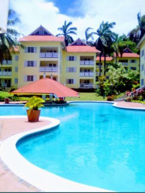 Lulu Bell Mystic Ridge @73 Apartment., Ocho Rios